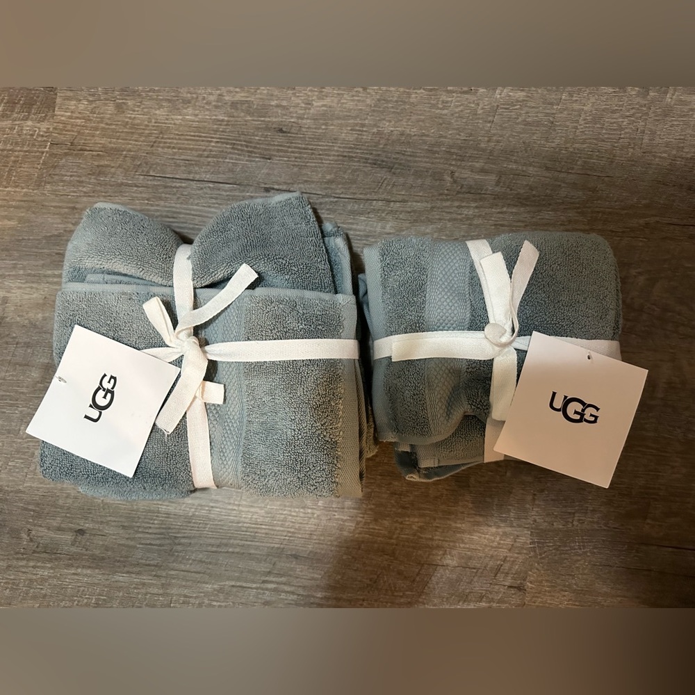 NWT Ugg Towels